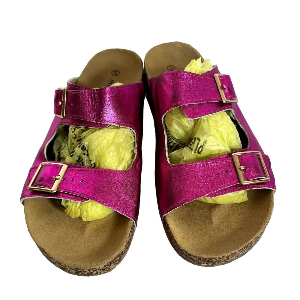 A Bear Co  Pink Sandal Size 8 (says 5 but feels like 8)